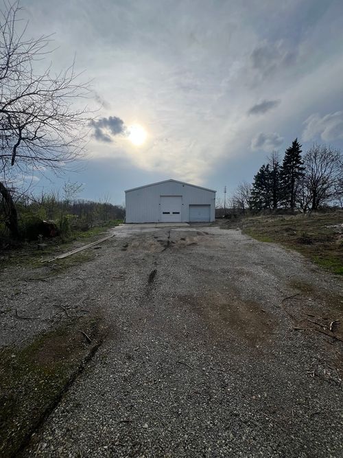 4600 Eastern Ave, Davenport, IA, 52807-1129 | Card Image