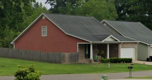 22 Fleur De Lis Dr, Laurel, MS, 39440-3755 | Card Image