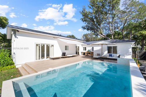 11370 Ne 8th Ave, Biscayne Park, FL, 33161-6318 | Card Image