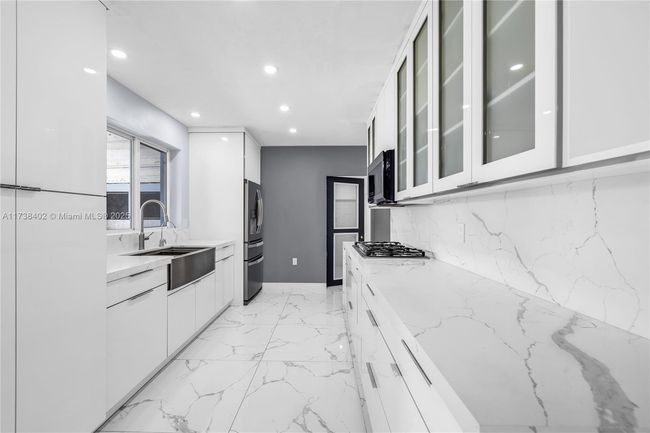 19820 Kingston Dr, House other with 4 bedrooms, 3 bathrooms and null parking in Cutler Bay FL | Image 10