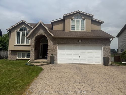 8207 Beaver Glen Dr, Niagara Falls, ON, L2H3K5 | Card Image