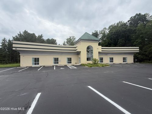 1385 John Small Ave, Washington, NC, 27889-3842 | Card Image