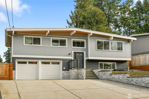 15836 43rd Ave S, Tukwila, WA, 98188-2701 | Card Image