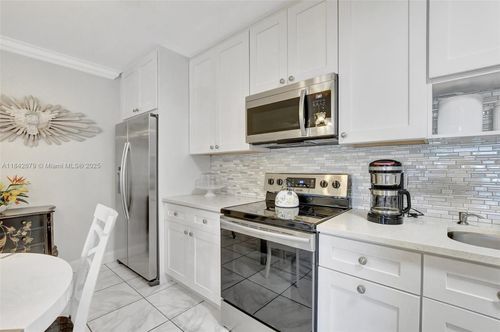 apt-211-588 Trace Cir, Deerfield Beach, FL, 33441-7843 | Card Image