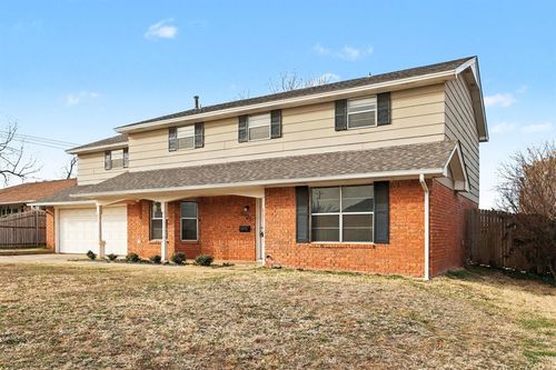 5825 Nw 72nd St, Warr Acres, OK, 73132-6612 | Card Image