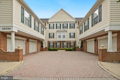 201-25320 Lake Mist Sq, South Riding, VA, 20152-5353 | Card Image