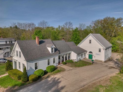 87 Washington St, Conway, NH, 03818-6093 | Card Image