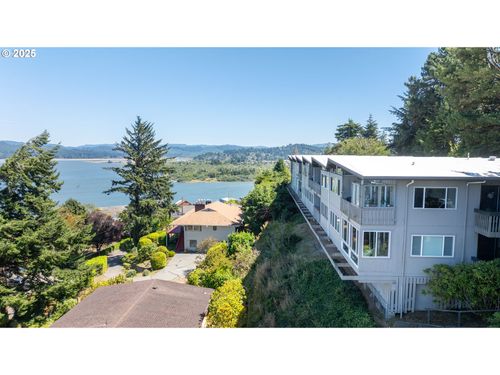 7-290 N 3rd Ct, CoosBay, OR, 97420 | Card Image