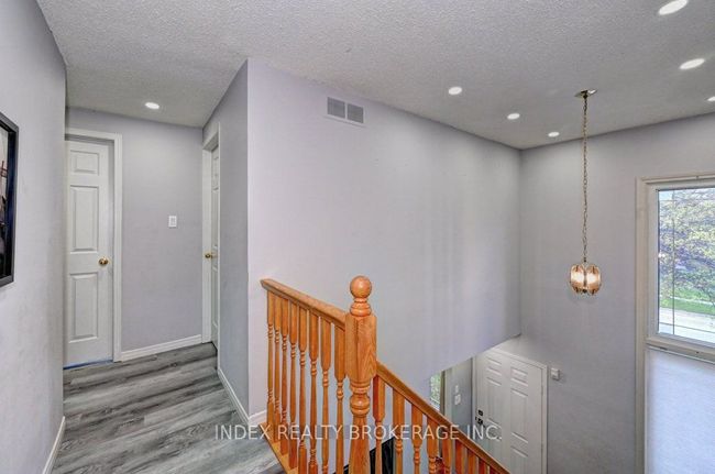 30 Maxwell Dr, House other with 4 bedrooms, 3 bathrooms and 4 parking in Kitchener ON | Image 18