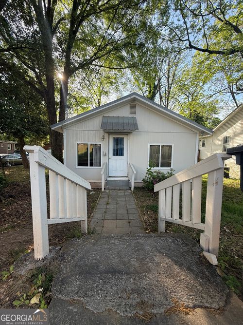 818 Mcbride St Se, Gainesville, GA, 30501-4852 | Card Image