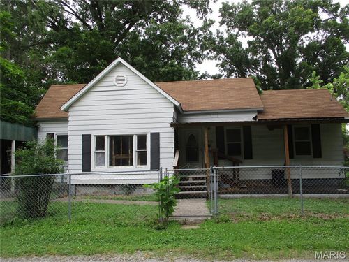 415 W Park Ave, Sparta, IL, 62286-1231 | Card Image