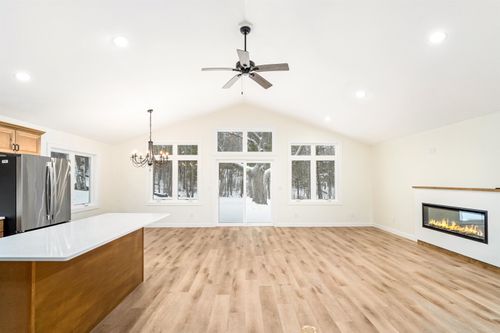 1804 Rice Lake Rd, Duluth, MN, 55811-2170 | Card Image