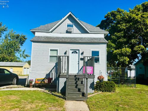 416 W 3rd St, Port Clinton, OH, 43452-1802 | Card Image