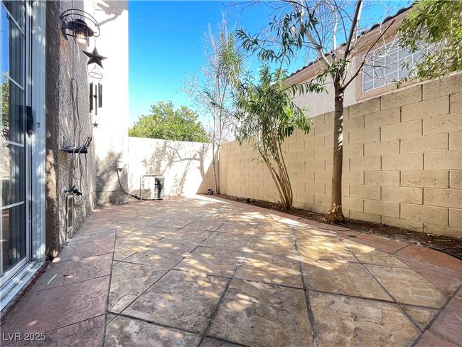 7725 Allano Way, Townhouse with 2 bedrooms, 3 bathrooms and null parking in Las Vegas NV | Image 19
