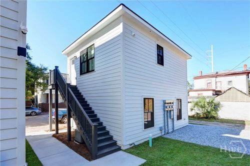 226 W 39th Street, savannah, GA, 31401 | Card Image