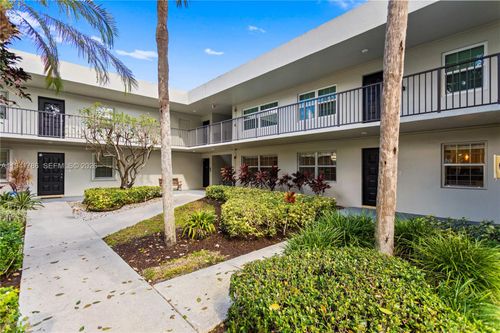 104-4007 N Cypress Dr, Pompano Beach, FL, 33069-4128 | Card Image