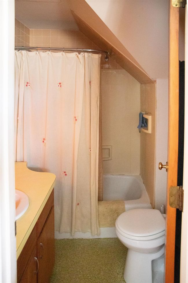 29 River St, House other with 3 bedrooms, 2 bathrooms and null parking in Charlestown NH | Image 14