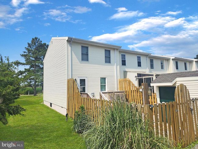 7207 Bunting Rd, Townhouse with 2 bedrooms, 3 bathrooms and null parking in CHINCOTEAGUE ISLAND VA | Image 4