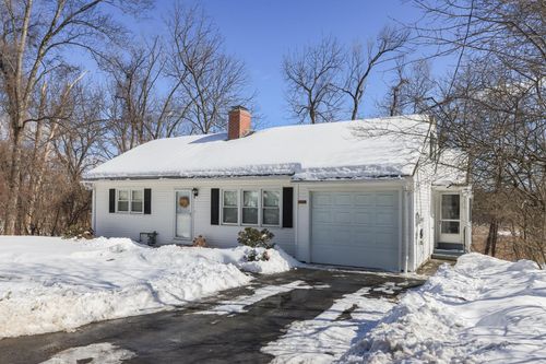 335 S Main St, Concord, NH, 03301-3452 | Card Image