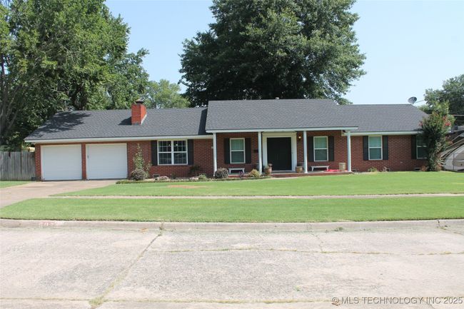 607 Garden Ln, House other with 3 bedrooms, 3 bathrooms and null parking in McAlester OK | Image 27