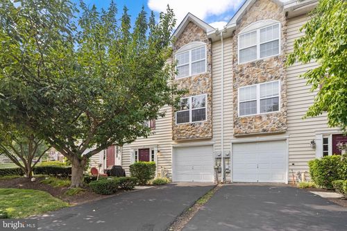3-1051 Square Dr, PHOENIXVILLE, PA, 19460-5908 | Card Image