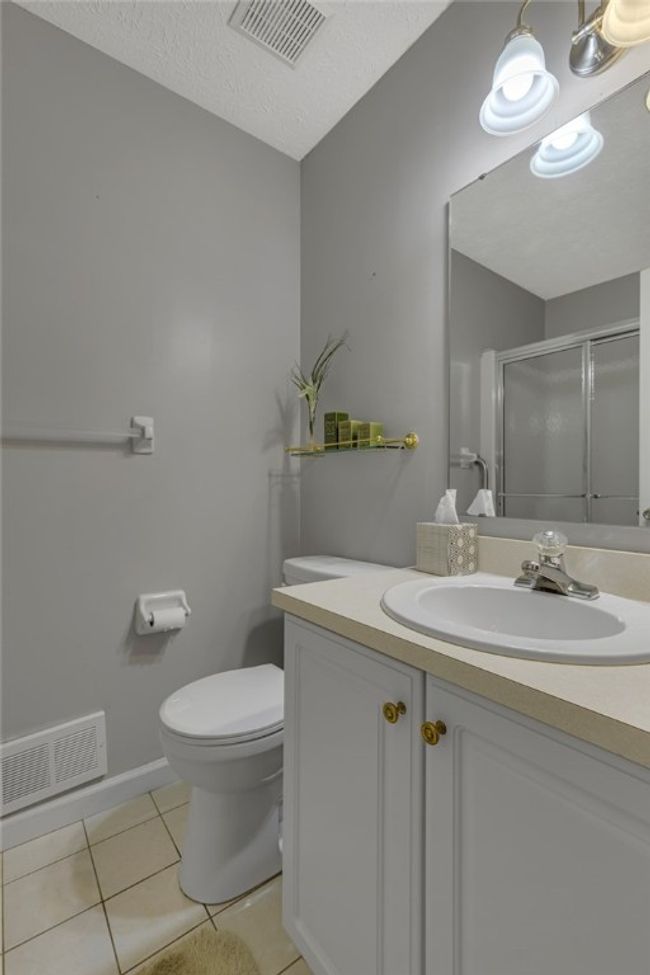 127 - 127 Crosswynds, Condo with 3 bedrooms, 3 bathrooms and 2 parking in Chippewa Twp PA | Image 12