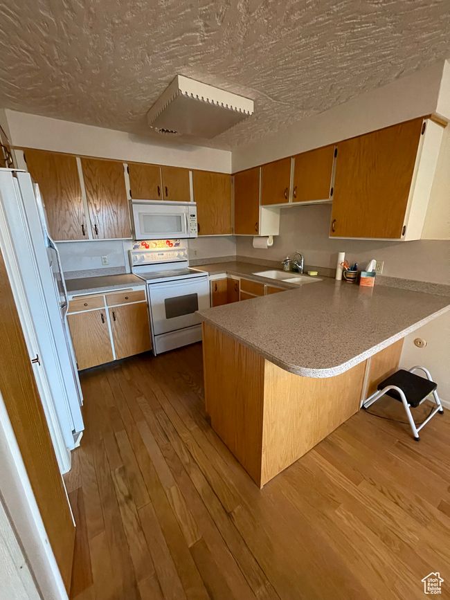 884 E 5575 S, Condo with 2 bedrooms, 1 bathrooms and 2 parking in South Ogden UT | Image 14