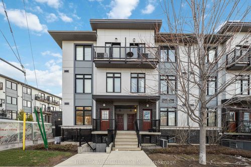 1-6 Bicknell Ave, York, ON, M6M0B4 | Card Image