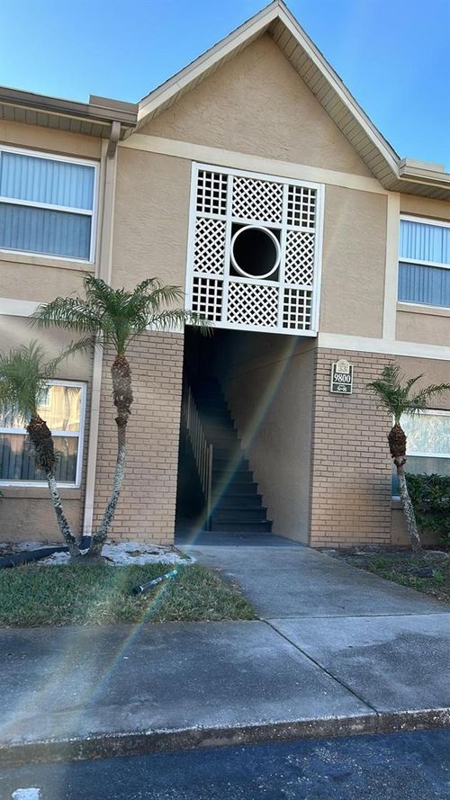 ge-9800 Turf Way, ORLANDO, FL, 32837-7813 | Card Image