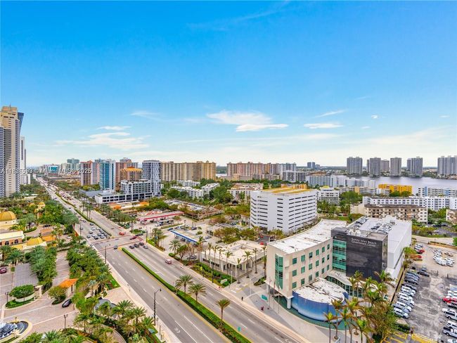 1418 - 18001 Collins Ave, Condo with 0 bedrooms, 1 bathrooms and null parking in Sunny Isles Beach FL | Image 23