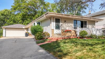 209 N 110th St, House other with 3 bedrooms, 1 bathrooms and null parking in Wauwatosa WI | Image 3