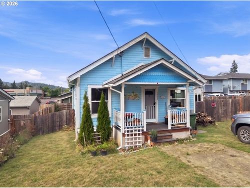 1732 E Washington Ave, Cottage Grove, OR, 97424-2267 | Card Image