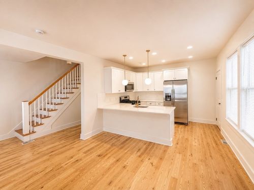 19-17-19 Clarence St, Boston, MA, 02119-3888 | Card Image