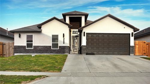 3925 Karo Dr, Corpus Christi, TX, 78414-1343 | Card Image