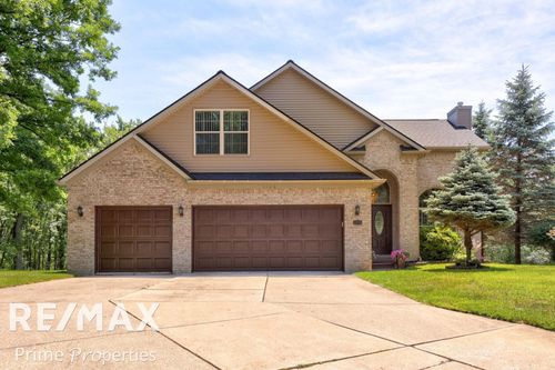 1120 Crystal Wood Dr, Davison, MI, 48423-3416 | Card Image