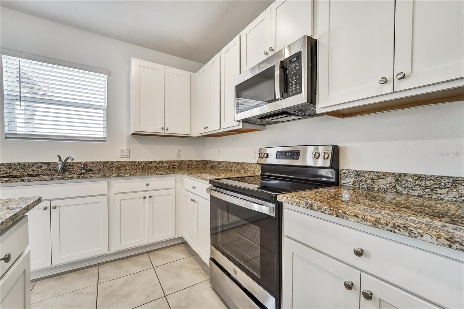 Residential in ZEPHYRHILLS 5