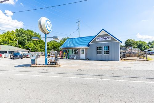 1740 Main St, Lynnville, TN, 38472-3030 | Card Image