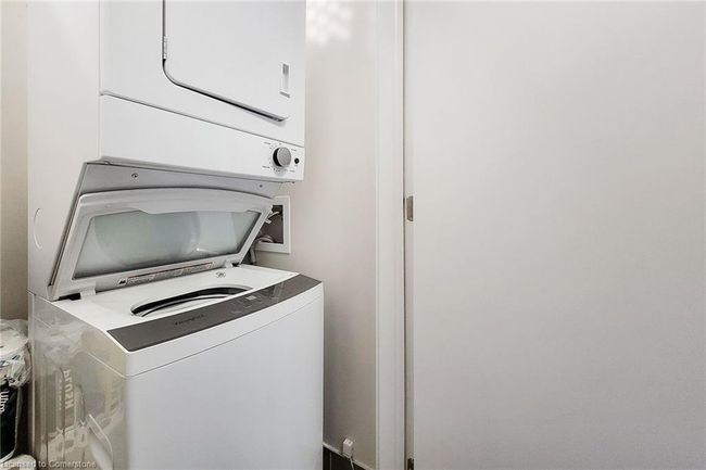 212 - 320 Plains Rd E, House attached with 2 bedrooms, 2 bathrooms and 2 parking in Burlington ON | Image 26
