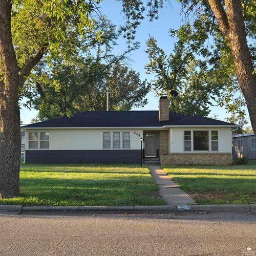 844 E Claflin Ave, Salina, KS, 67401-6317 | Card Image