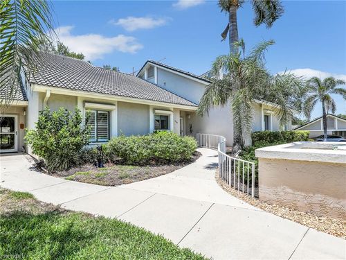 8-105-808 Arbor Lake Dr, NAPLES, FL, 34110-8692 | Card Image