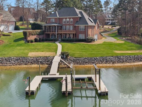125 Grand Bay Dr, Mooresville, NC, 28117-8800 | Card Image