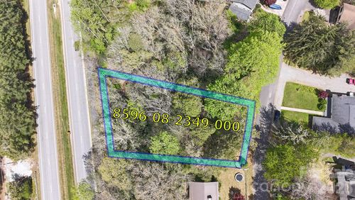 l12-L12 Hawthorne Dr, Brevard, NC, 28712 | Card Image