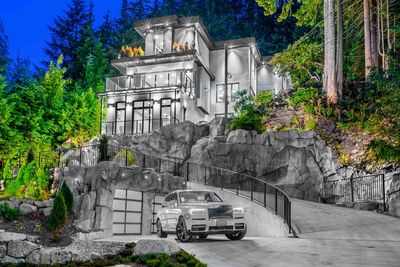 594 Craigmohr Dr, House other with 5 bedrooms, 7 bathrooms and 4 parking in West Vancouver BC | Image 1