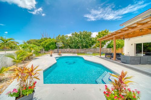 8611 Sw 207th Ter, Cutler Bay, FL, 33189-3836 | Card Image