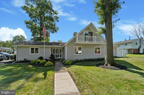 815 Harrison Ave, LANGHORNE, PA, 19047-5488 | Card Image