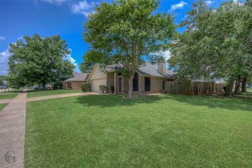 5707 Pampus Ln, Bossier City, LA, 71112-4954 | Card Image