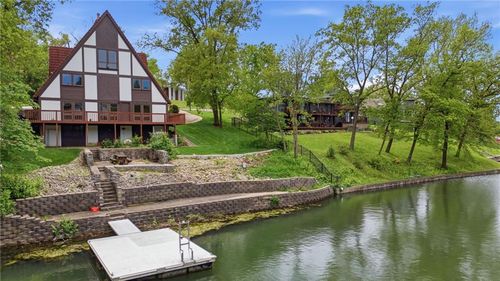 7616 Nw Eastside Dr, Weatherby Lake, MO, 64152-1737 | Card Image