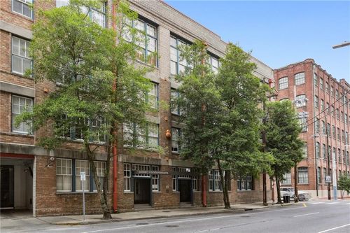 apt-205-1111 S Peters St, New Orleans, LA, 70130-1797 | Card Image