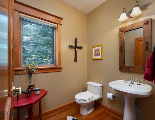 250 Petes Way, House other with 3 bedrooms, 3 bathrooms and null parking in Gallatin Gateway MT | Image 24