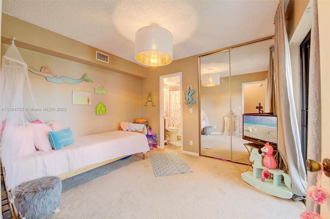 3750 Victoria Dr, Townhouse with 2 bedrooms, 3 bathrooms and null parking in West Palm Beach FL | Image 13
